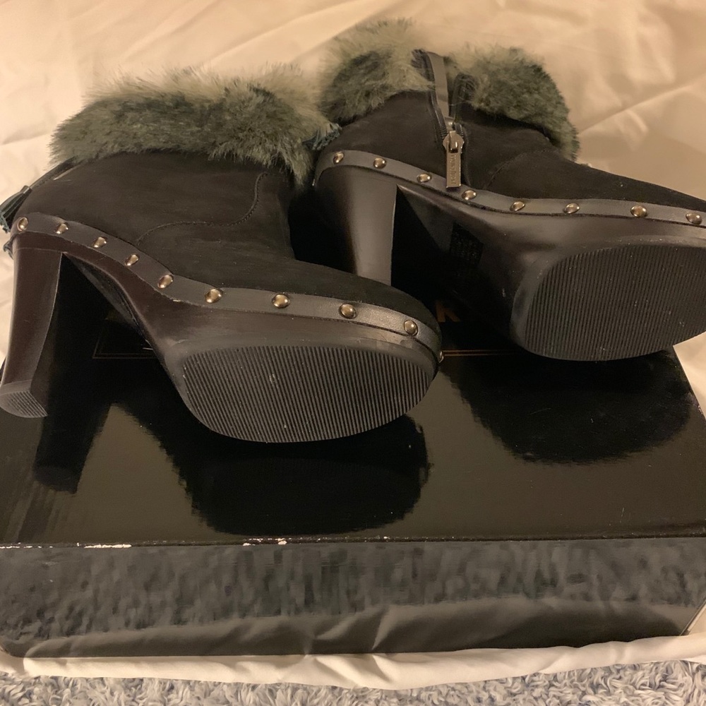 Colin Stuart Booties - Picture 3 of 5